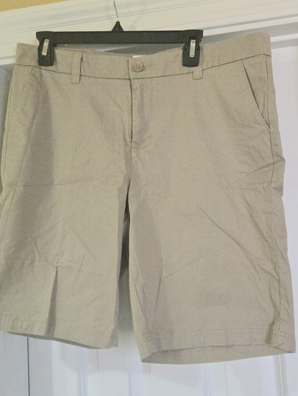 Magellan Outdoors Women's Tan Happy Camper Bermuda Shorts Size 14 New!!